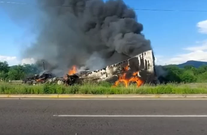 Ola de violencia en Culiacán: enfrentamientos y bloqueos tras posible captura de Iván Archivaldo